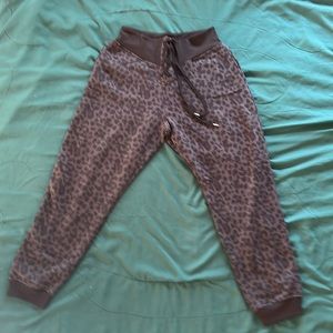 Victoria’s Secret Leopard Brand New Leopard Sweatpants size L